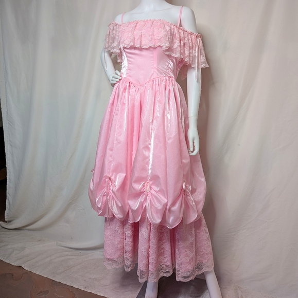 Vintage 70s Pink Iridescent Taffeta & Lace Off Shoulder Ball Gown Fairy Princess - Picture 3 of 14